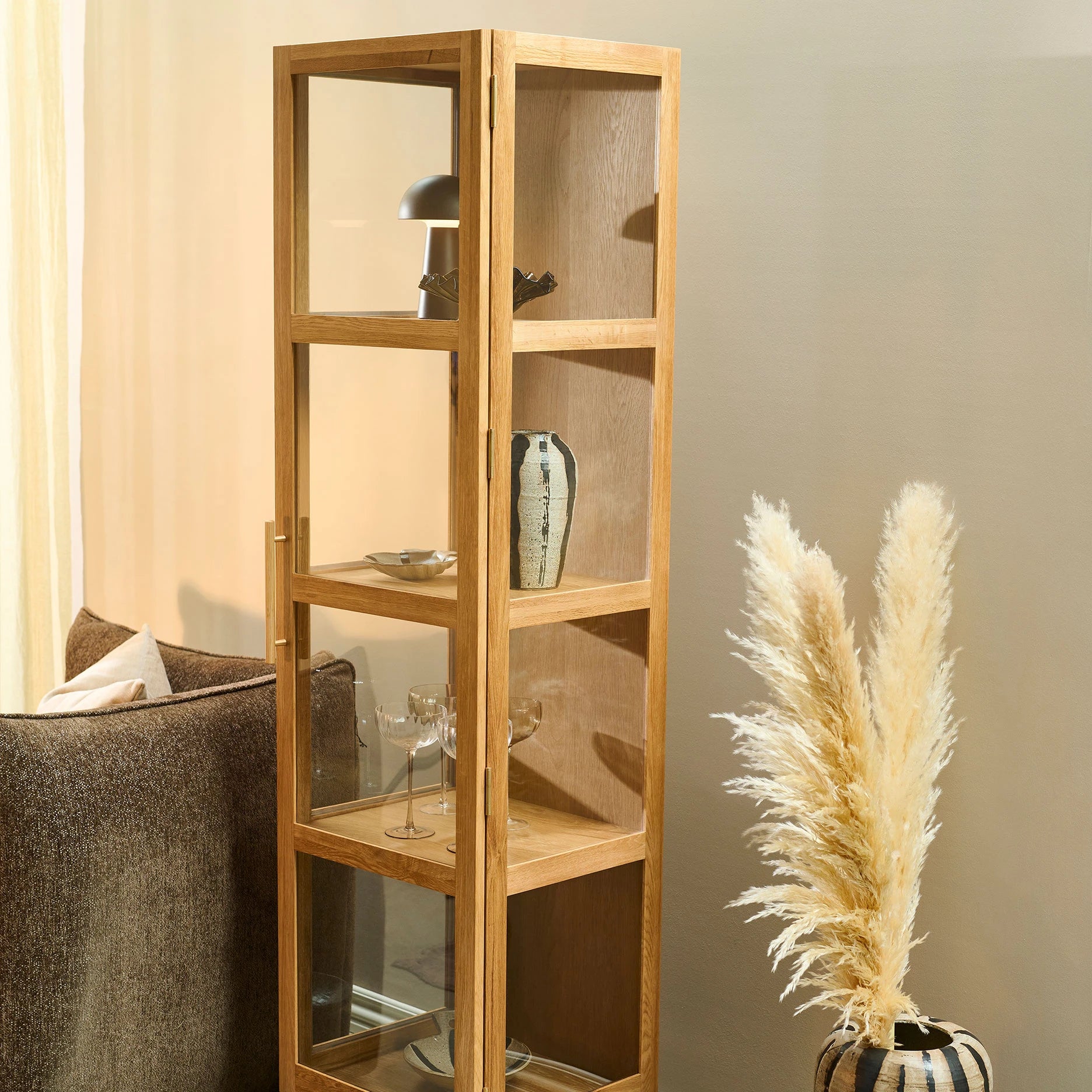 Akeru II VitrinenschrankH180xB45